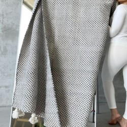 плед - покрывало с помпонами Blanket black & white