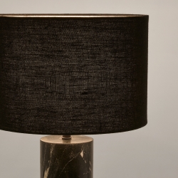 Настольная лампа Vex из черного мрамора с черным льняным абажуром