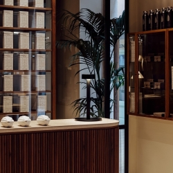 Настольная лампа Peak Lane