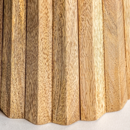 Приставной столик из дерева Plisse натуральный