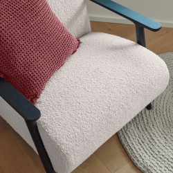 Кресло Marthan из белой ткани букле