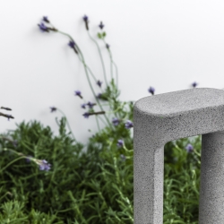 Проблесковый маячок Totem 611 серый 2700K