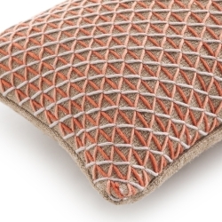 Подушка Raw Pink 70x40