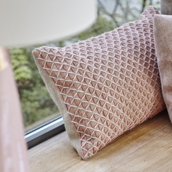 Подушка Raw Pink 70x40