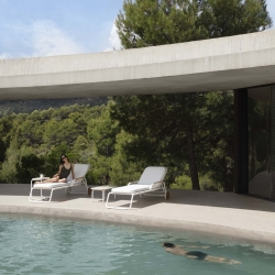 Приставной столик Capa 70