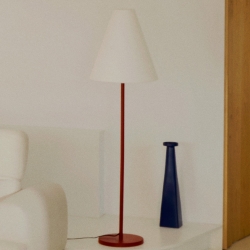 Напольный светильник Navat с терракотовым металлическим основанием