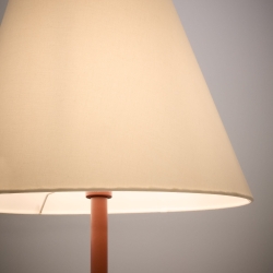 Напольный светильник Navat с терракотовым металлическим основанием