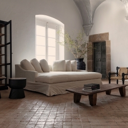 Приставной столик Arusa