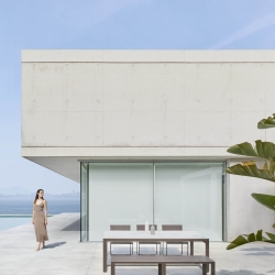 Стол обеденный Flat 210