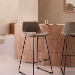 Zahara Барный стул коричневый с черными стальными ножками 76 см