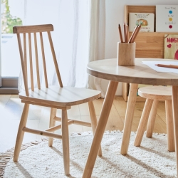 Детский стул Kristie из массива каучука с натуральной отделкой