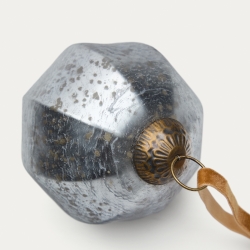 Набор из 2 рождественских шаров Blama из переработанного серебряного стекла, Ø 10 см