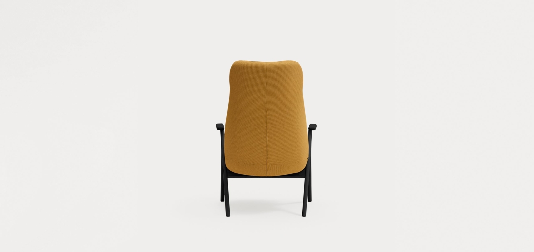 Кресло высокое Dins горчичное с каркасом из черного бука