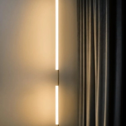 Вертикальный светильник Ambrosia V 235 черный A704-140-16-22K