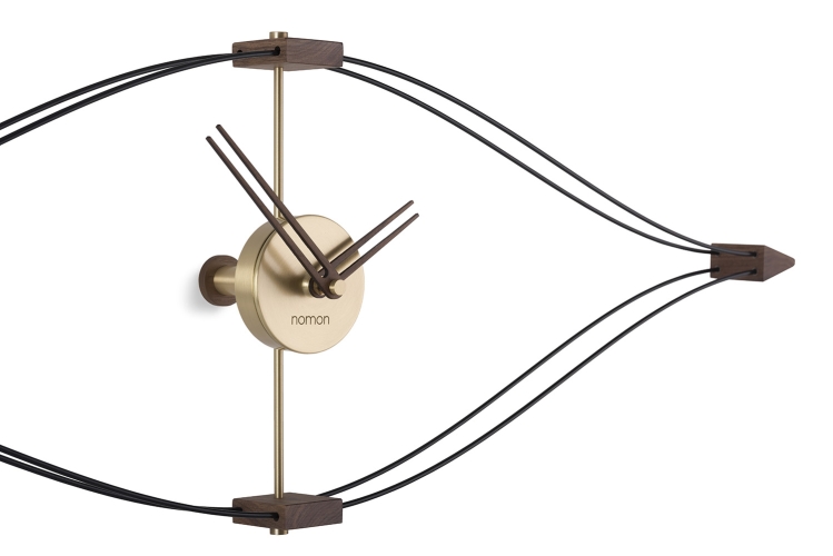 Часы Nomon Look mini  (основание - черный фиберглас /стрелки - орех/центр - полированная латунь).  L=104см Н=33см,
