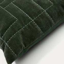 Чехол для подушки Prila из бархатного хлопка зеленого цвета с вышивкой 45 x 45 см