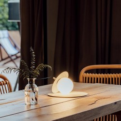 Настольная лампа Symphony белый