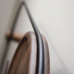 Часы Nomon ESLABON (основание - металл в черной отделке+орех/стрелки - орех). D=30см, H=68см