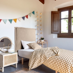 Изголовье из льняной ткани бежевого цвета Tanit со съемным чехлом 106 x 106 см