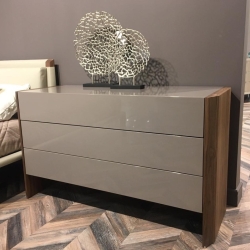 Комод AVILA отделка шпон ореха F, серый глянцевый лак