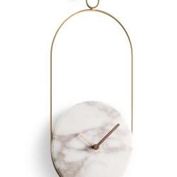 Часы Nomon ESLABON (основание - латунь+ мрамор Calacatta/стрелка часовая - латунь /минутная - орех). D=30см, H=68см