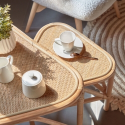 Набор Queenie из 2 прикроватных столиков из ротанга с натуральной отделкой 65 x 53 см и 50 x 42 см