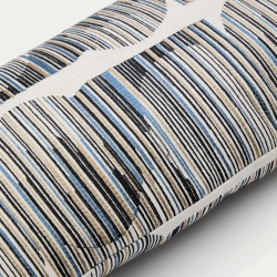 Чехол на подушку Log с разноцветной графической вышивкой 30 х 50