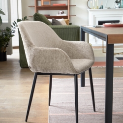 Стул Konna из бежевой синели со стальными черными ножками