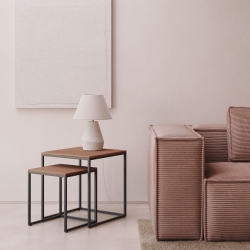 Yoana Набор из 2 приставных столиков из орехового шпона и черного металла