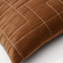 Чехол для подушки Prila из бархатного хлопка терракотового цвета с вышивкой 45 x 45 см