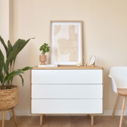 Комод Anielle из массива ясеня с тремя ящиками 98,9 x 78 см