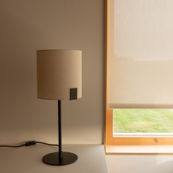 Настольная лампа NILA черная с белым абажуром 1xE27