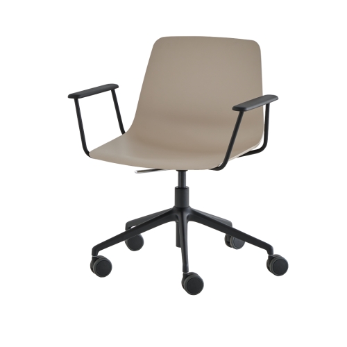 Кресло Varya XL с алюминиевым поворотным основанием на 4 спицы (пластиковый монокорпус)