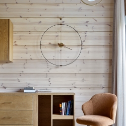 Часы NOMON MINI Bilbao GOLD (основание - черный фиберглас/стрелки - орех/центр - латунь). D=77см, H=92см