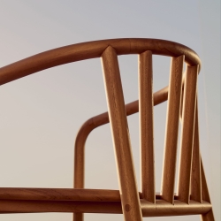 Штабелируемый стул Turqueta из массива тикового дерева