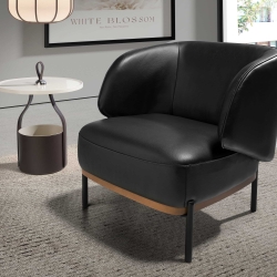 Кресло 5128/KFA087-T541040 из черной кожи