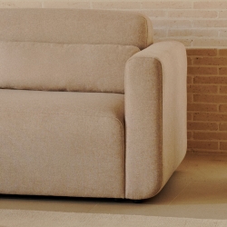 Подлокотник дивана Neom бежевого цвета