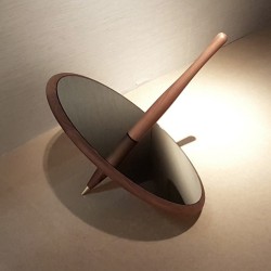 Волчок Escultura Peonza