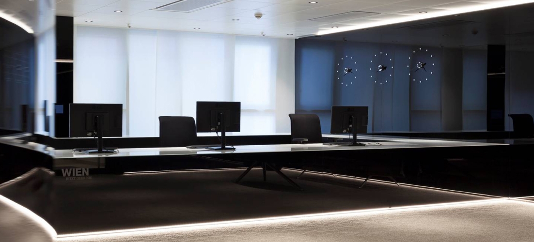 Часы Nomon  RODON MINI L BLACK. (основа - хромированная сталь/стрелки - черный лак)D=50см