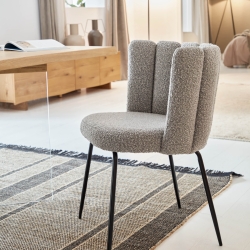 Стул Aniela из серой ткани букле и черными металлическими ножками