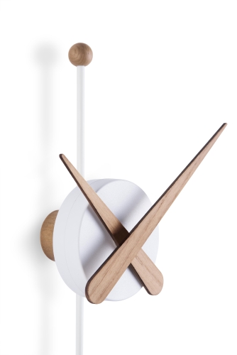 Часы Nomon Punta (основа - белый полистирол/стрелки и маятник - дуб). D=28см, H=63см