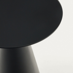 Приставной столик Wilshire из закаленного стекла и металла с матовой черной отделкой, Ø 50 см