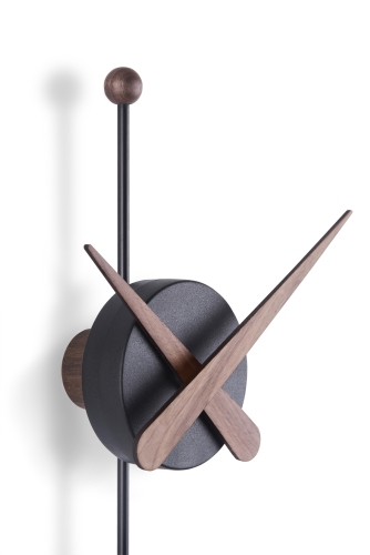 Часы Nomon Punta (основа - черный полистирол/стрелки и маятник - орех). D=28см, H=63см