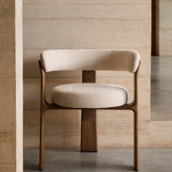 Granite Стул на 3 ножках из бежевого шенилла и массива ясеня в отделке орех
