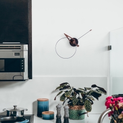 Часы Nomon Pico (основа - черный полистирол /стрелки - орех и черный фиберглас). D=40см