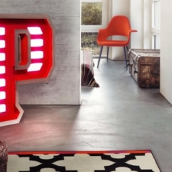 Напольный светильник LETTER P GRAPHIC