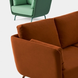 Кресло Swan на металлических ножках