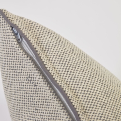 Чехол на подушку из 100% хлопка Celmira серый с вышивкой 30 x 50 см