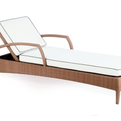 Шезлонг Breda