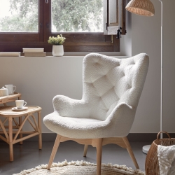 Кресло Kody белая ткань букле, ножки из массива бука